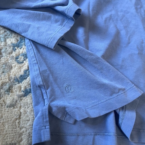 Lululemon periwinkle purple/blueish long sleeve size 8 - Picture 3 of 3